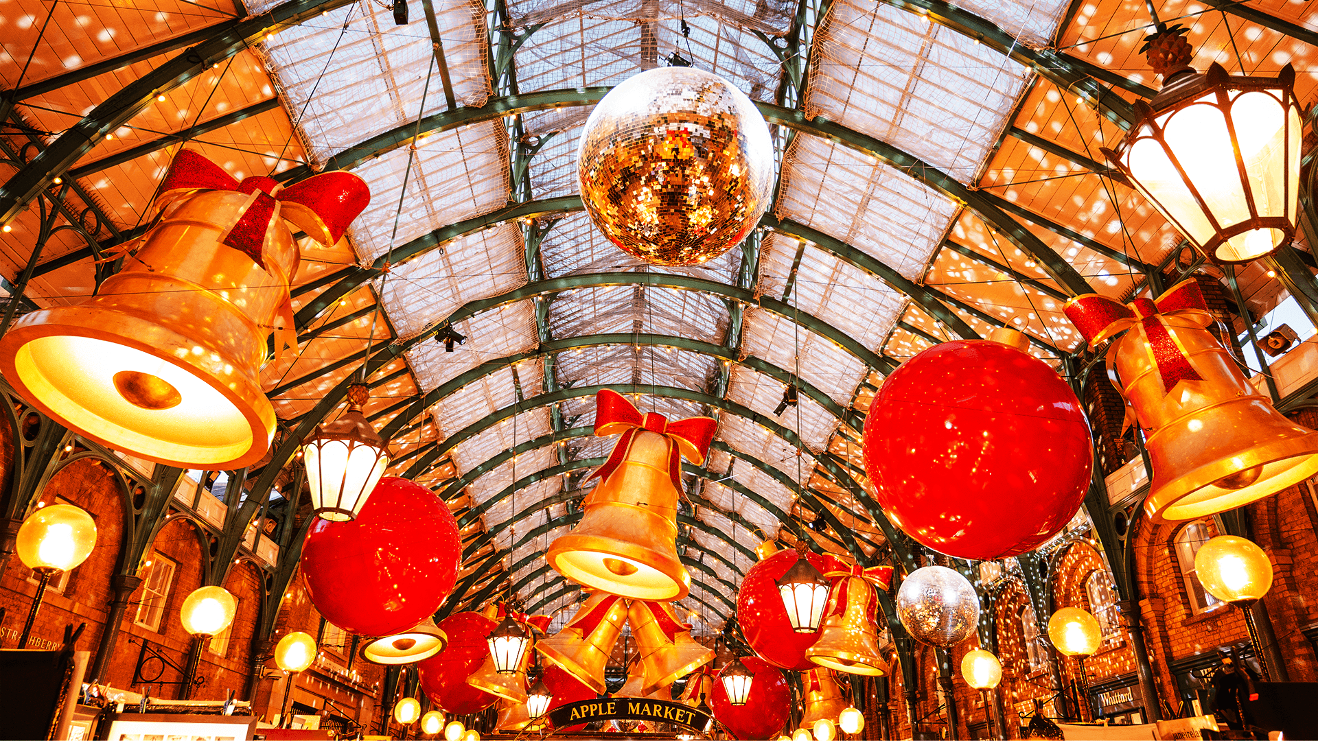 Covent Garden Market decorated for Christmas