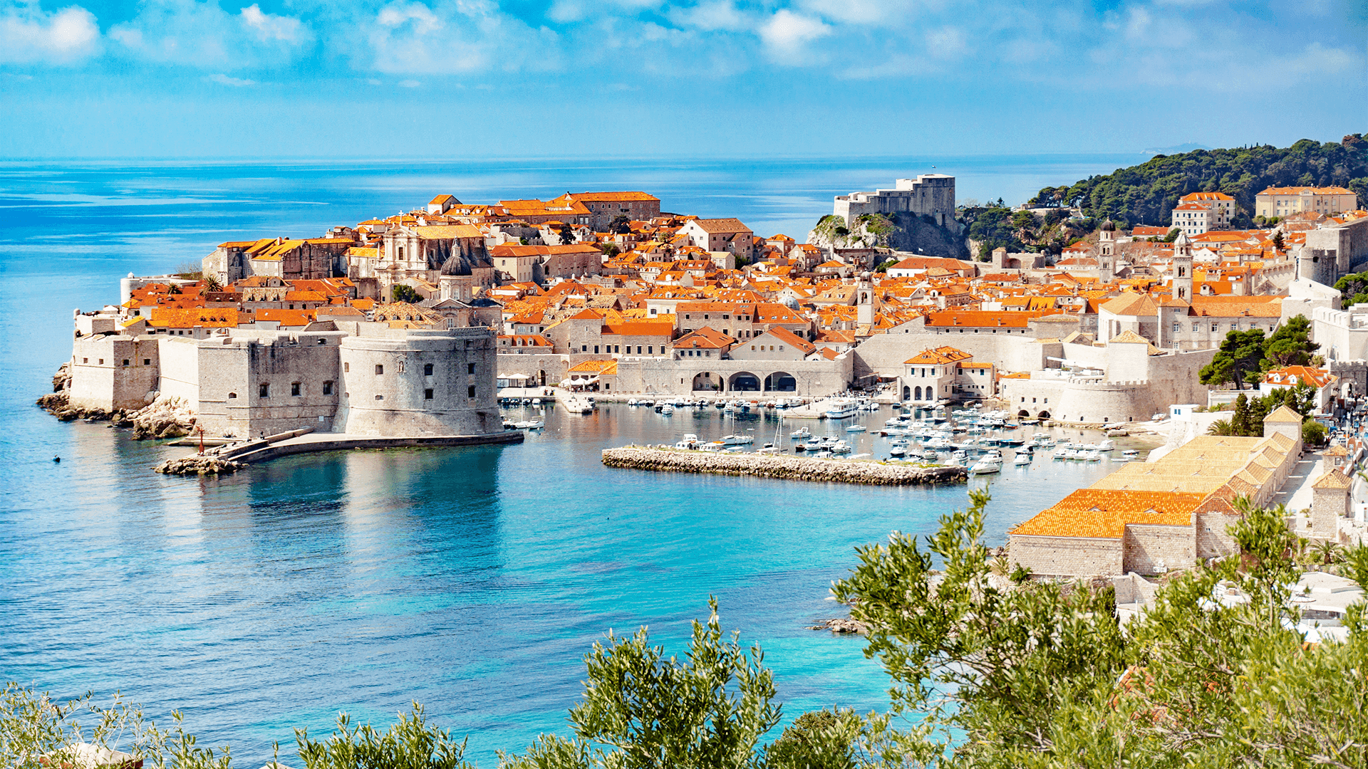 Panoramic view of old town Dubrovnik by the sea